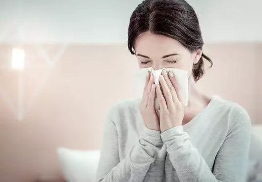 Why is rhinitis easy to relapse in autumn and winter season?